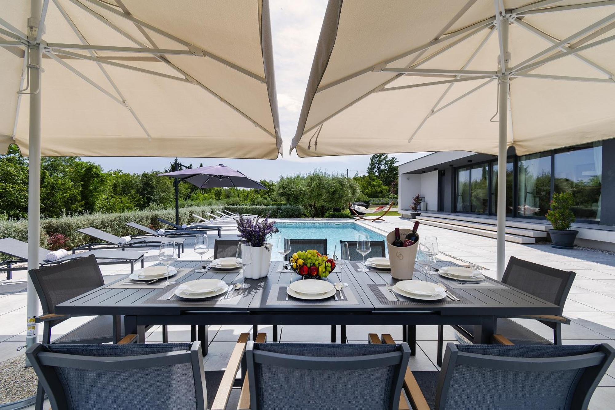 Martincic Residence - 5 Stars Luxury With Pool Heating On 4000M2 Rakalj Zewnętrze zdjęcie