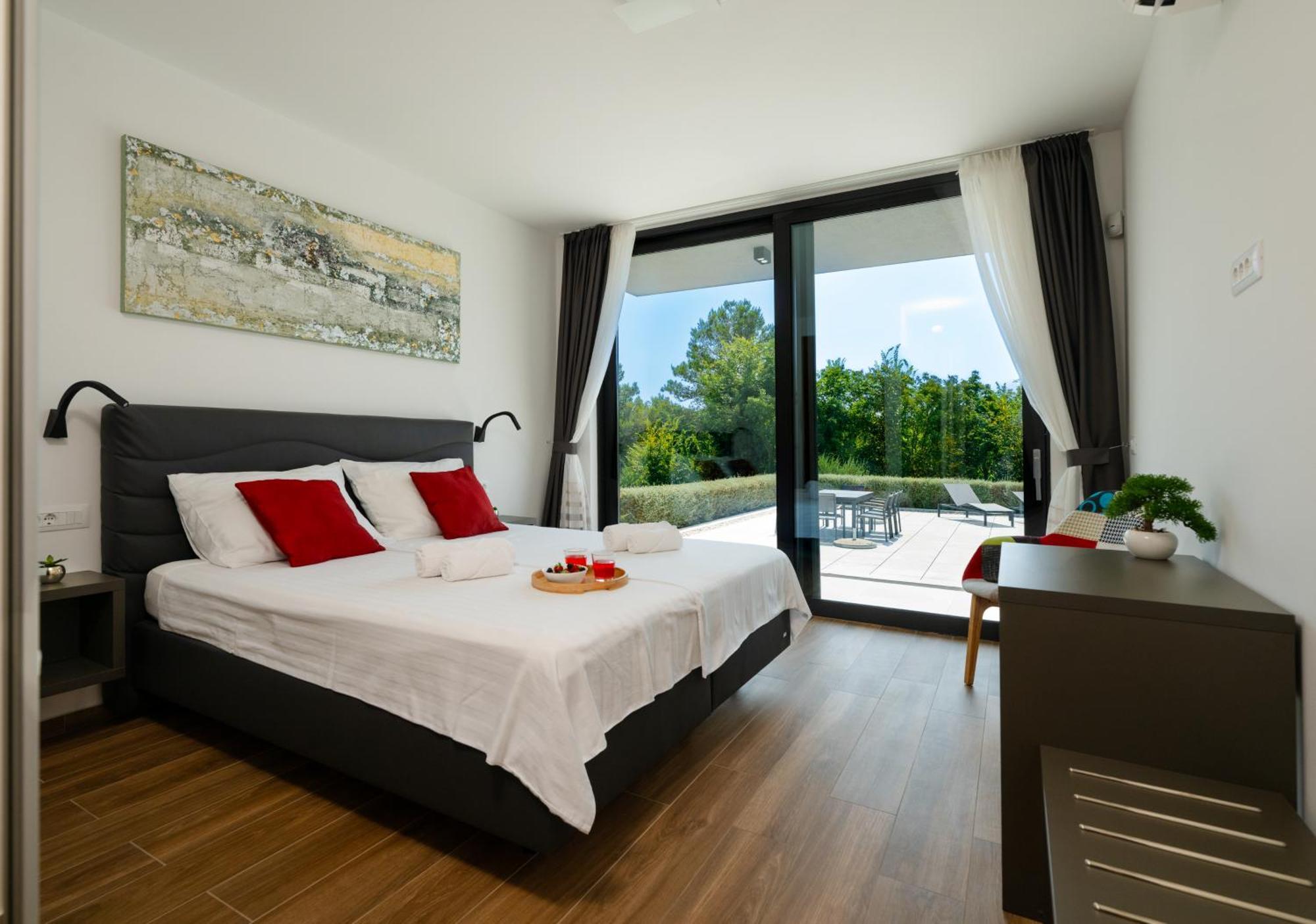 Martincic Residence - 5 Stars Luxury With Pool Heating On 4000M2 Rakalj Zewnętrze zdjęcie