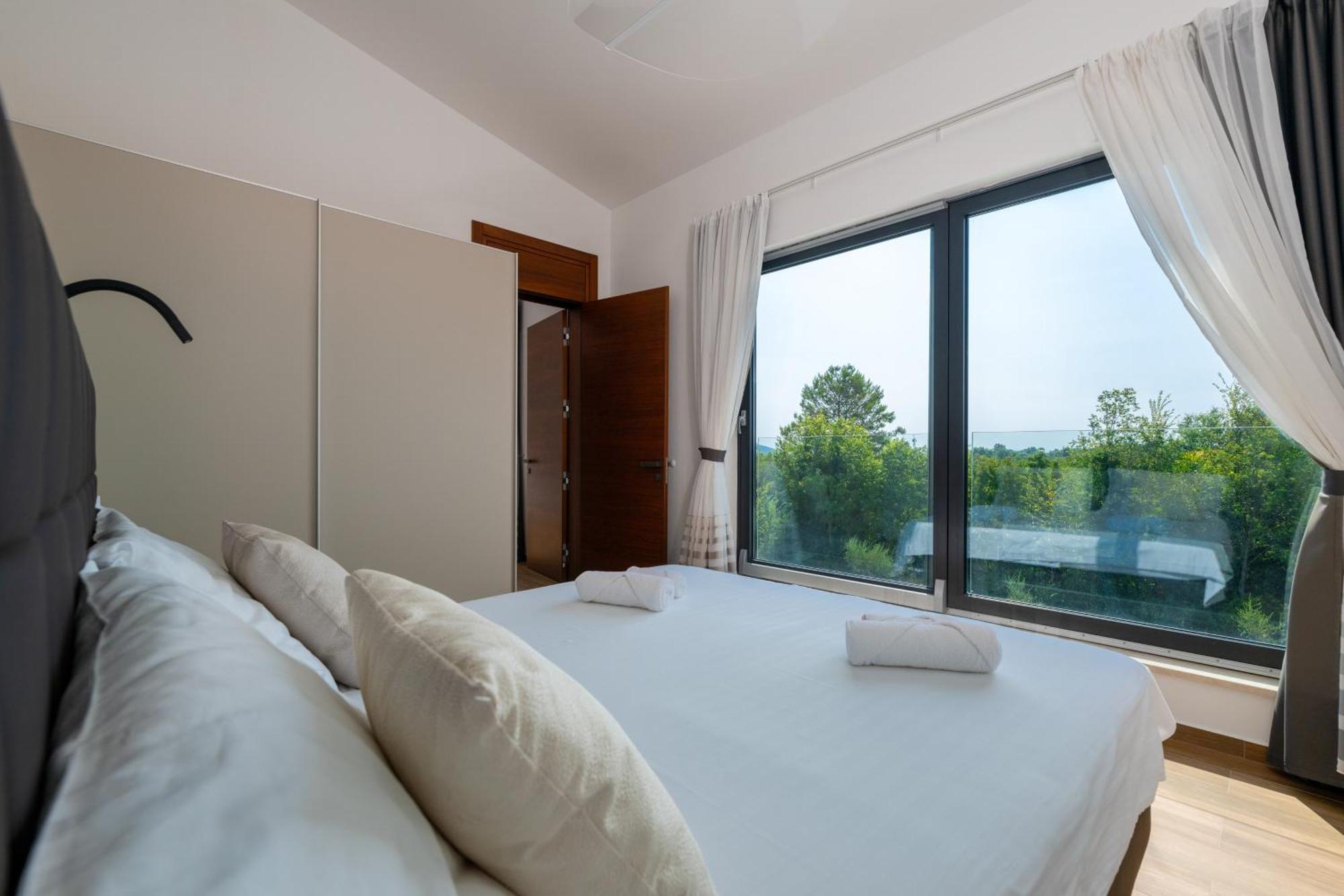 Martincic Residence - 5 Stars Luxury With Pool Heating On 4000M2 Rakalj Zewnętrze zdjęcie